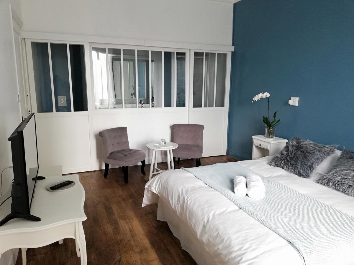 L'Angely - Chambres D'Hotes นีออร์ ภายนอก รูปภาพ