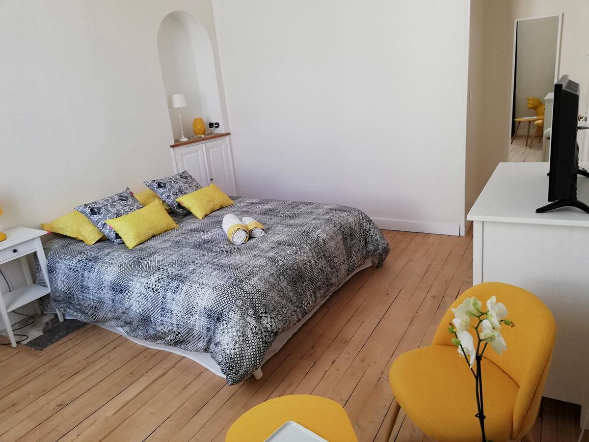 L'Angely - Chambres D'Hotes นีออร์ ภายนอก รูปภาพ